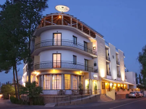 Crown Inn Hotel