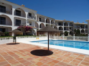 Las Farolas Poolfront in Mijas Costa