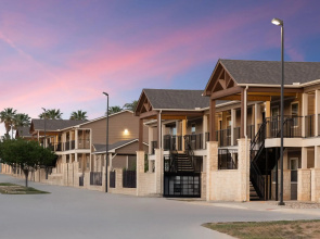 Eagle's Den Suites Carrizo Springs a Travelodge by Wyndham