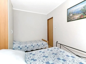 Nice Apartment in Grebastica With 1 Bedrooms and Wifi
