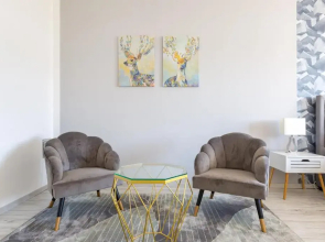 Designer Apartment on the Budapest Broadway w 2BR (Nm8B)