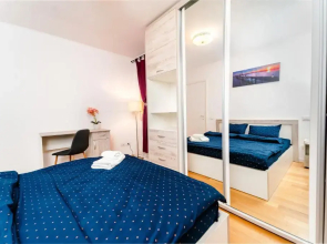 Central 700 square Fructus plaza - Eva apartment