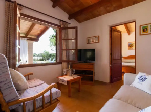 Villa - 2 Bedrooms with Pool and WiFi - 107615