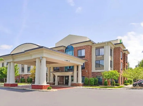 Holiday Inn Express and Suites Youngstown N. Lima
