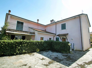 Holiday Home Lucerna Due-5 by Interhome