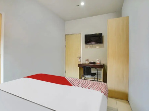 OYO Flagship 91130 Hotel 99 Lodaya