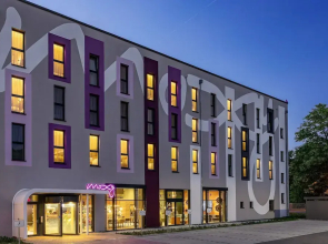 Moxy Simmern