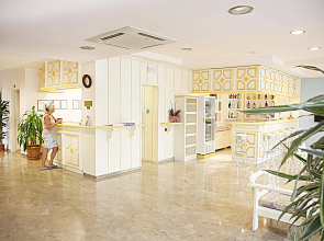 Theonia Hotel