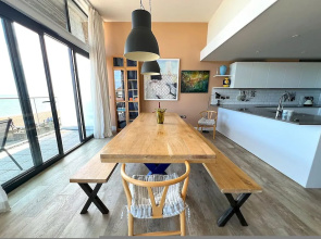 Beachfront Penthouse 4 Bedroom in Hythe
