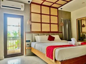 Castle Service Apartment