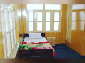 The Mountain Front Guest House And Hotel