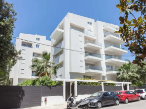 Marousi 2 Bd Luxury Living w Shared Pool