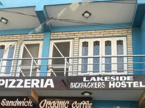 Lakeside Backpackers Hostel