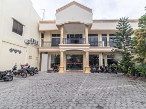 OYO 2814 Debitos Hotel