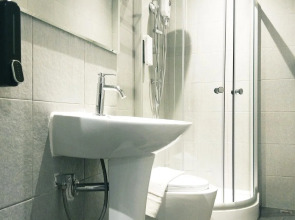 Sleep With Me Bangkok - BTS Phra Khanong