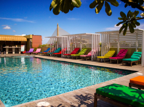 Nouvo City Hotel