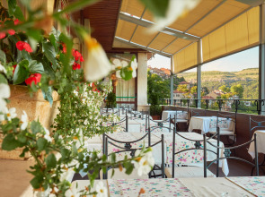 Yantra Grand Hotel -Sharlopov Hotels