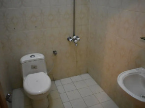 Pearl City Hotel