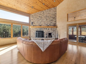 Peaceful Pines 5 BR Home with Hot Tub!