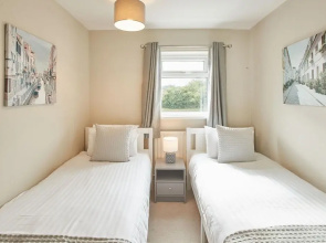 Host Stay Crawford House