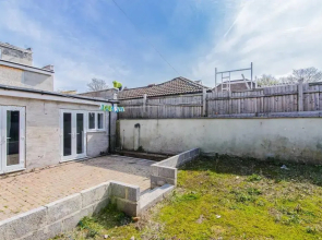 4 Freeland Buildings