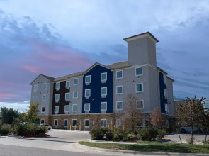 Texas Bungalows Hotel & Hotel Que at  i35 Austin Pflugerville