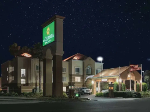 Holiday Inn Express Fairfield - Napa Valley