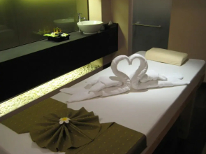 Uniland Golf & Resort