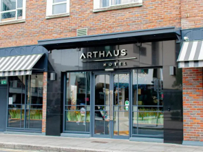 Arthaus Hotel