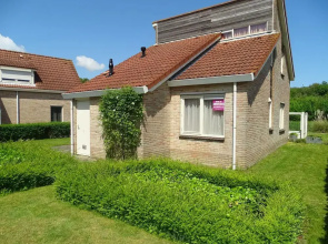 Bungalow in Breskens Near Beach and Lighthouse