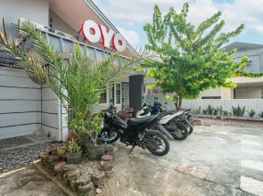SUPER OYO Gandaria Guest House Near Masjid Raya Sumatera Barat