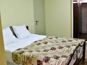 Гостиница Red Fox Guesthouse