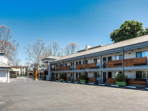 Menlo Park Inn