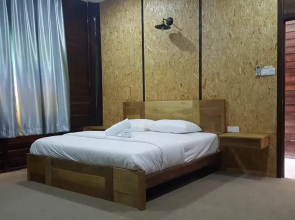 The Acacia Retreat