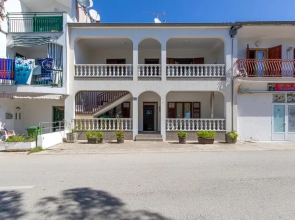 Nice Apartment in Sveti Filip i Jakov With 2 Bedrooms and Wifi