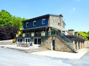House With 5 Bedrooms in Bertogne, With Wonderful Lake View, Furnished Garden and Wifi