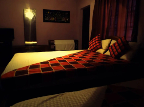 Anushka Holiday Inn