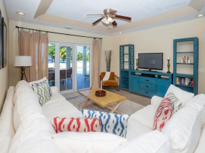 Lawson Rock - Angelfish 101 Studio Bedroom Condo by RedAwning