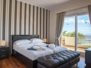 Villa Irida, sleeping 8, sea views, private pool