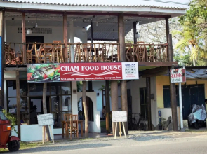 Cham Food House