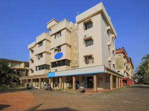 OYO 9518 Hotel Aqua Mira