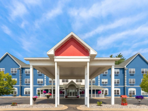 AmericInn by Wyndham Iron Mountain