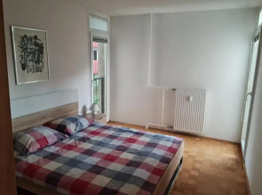 Thomas apartment 028