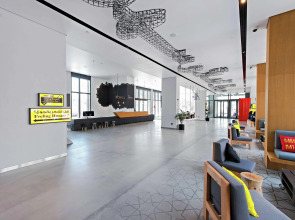 Hampton by Hilton Dubai Al Seef 