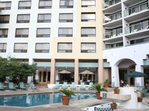 DoubleTree by Hilton San Antonio Downtown