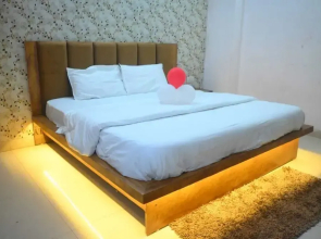Hotel 7 Solitaires