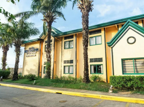 Microtel Inn and Suites by Wyndham Cabanatuan