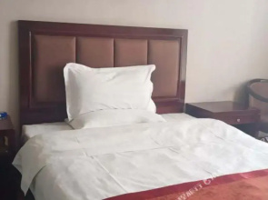 Huachen Business Hotel