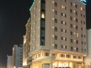 Luxury Hospitality Residence (Fakhamat Al Dyafah)