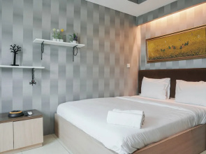 Comfort and Cozy Studio at MT Haryono Square Apartment